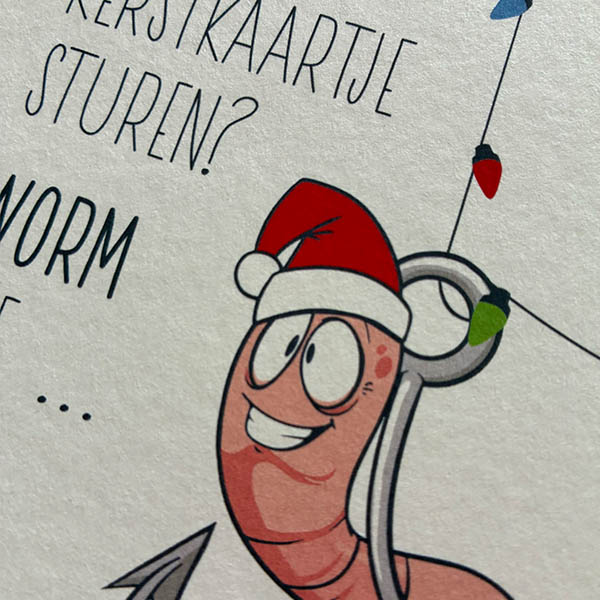 Detail van de grappige cartoon worm met een kerstmuts - Kerstkaartje sturen? Worm nie... - DE.sign